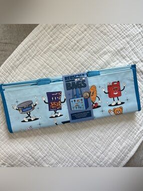 NWT COSTCO 🤎 Kirkland Signature Light Blue Reusable Shopping Bags 4-Pack